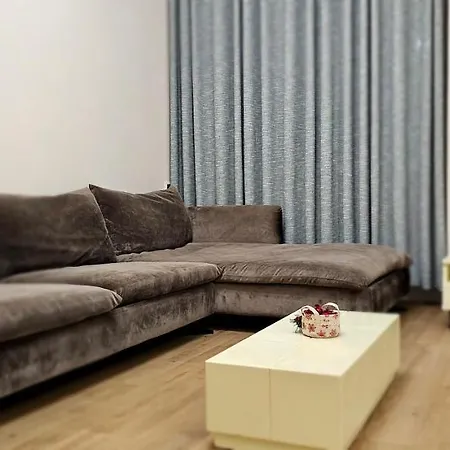 Discover From Our 3-room With Free Parking-komuna E Parisit Appartement