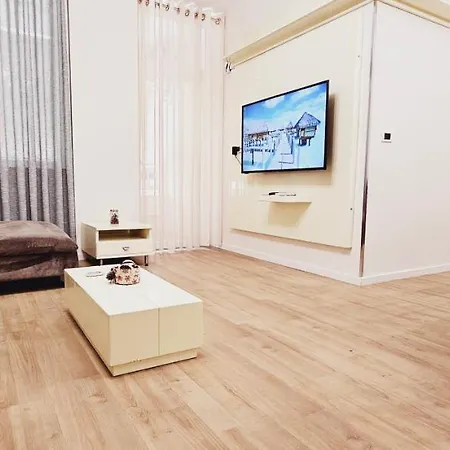 Appartamento Discover From Our 3-room With Free Parking-komuna E Parisit Tirana