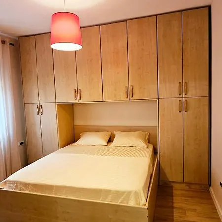 Discover From Our 3-room With Free Parking-komuna E Parisit Tirana