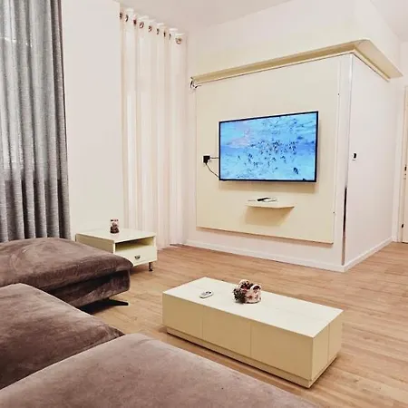 Discover From Our 3-room With Free Parking-komuna E Parisit Tirana