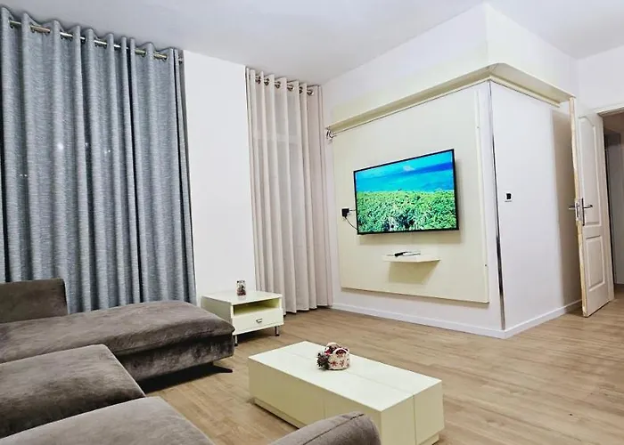 Appartamento Discover From Our 3-room With Free Parking-komuna E Parisit Tirana