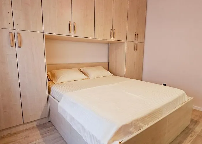 Appartamento Discover From Our 3-room With Free Parking-komuna E Parisit Tirana
